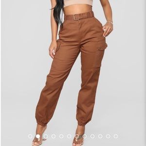 Fashion Nova Cargo Chic pants in Brown